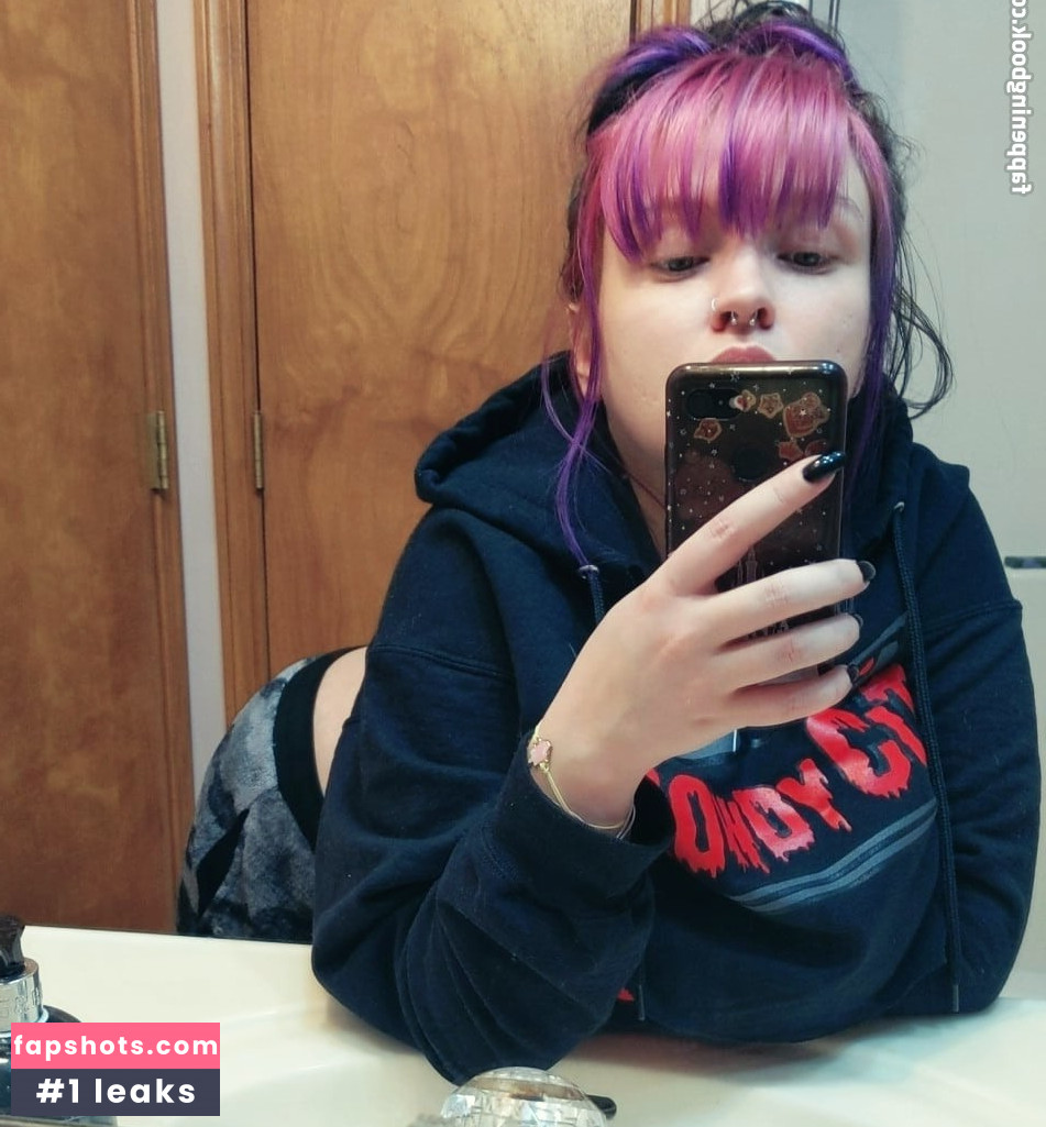 Princess Dust gallery photo #72