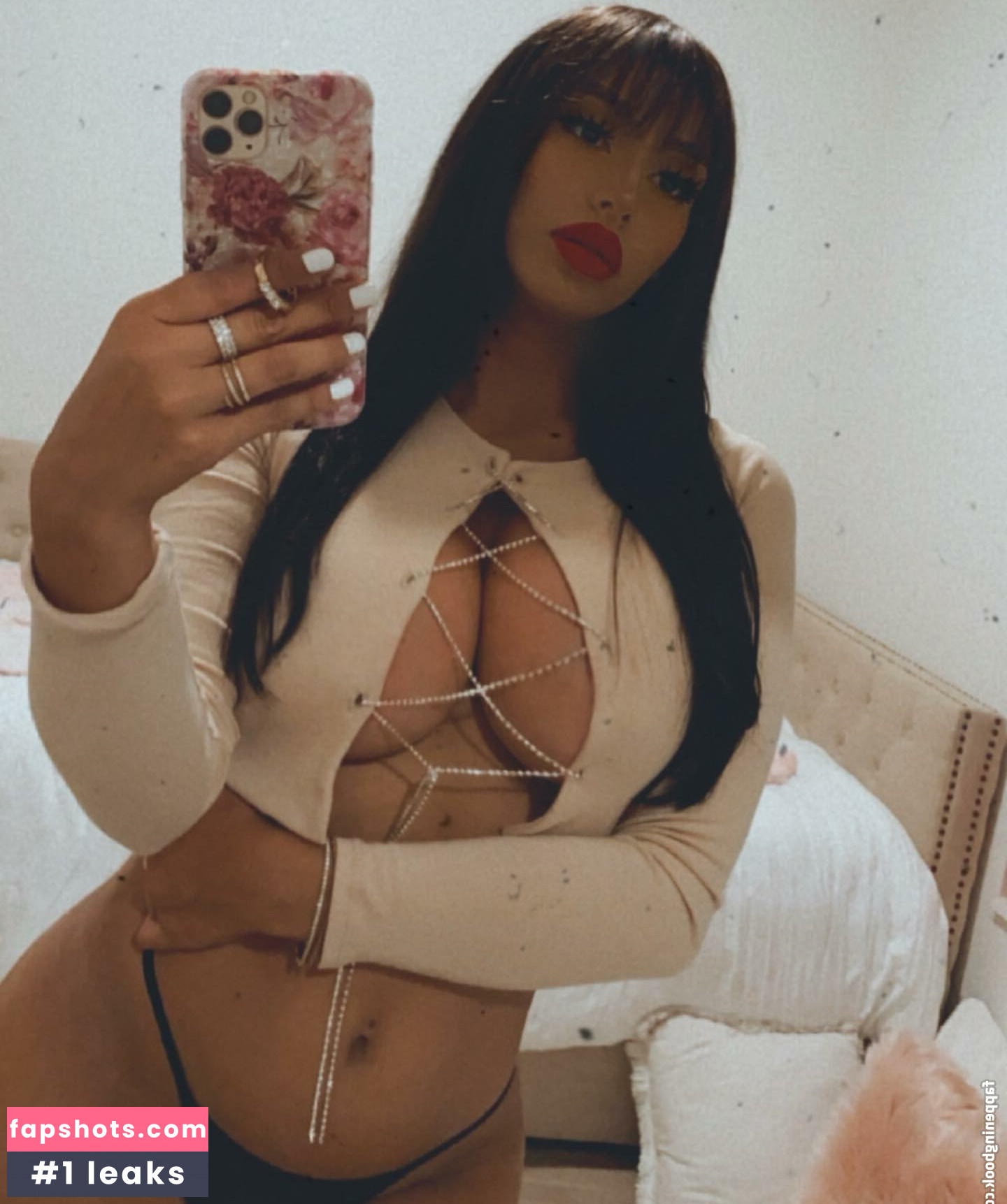 Princess Jasmin gallery photo #53