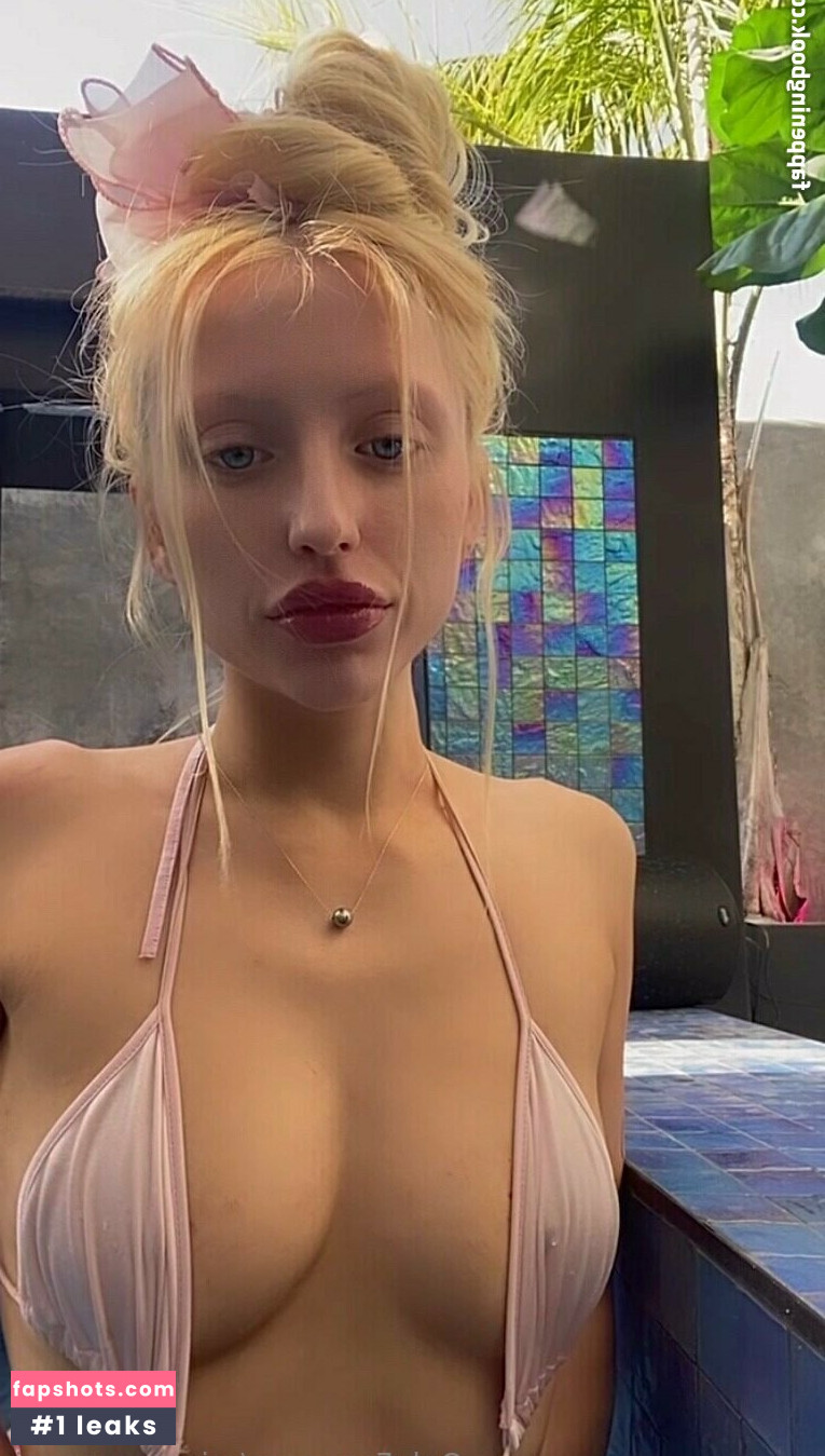 Princess_Poppi nude babe gallery