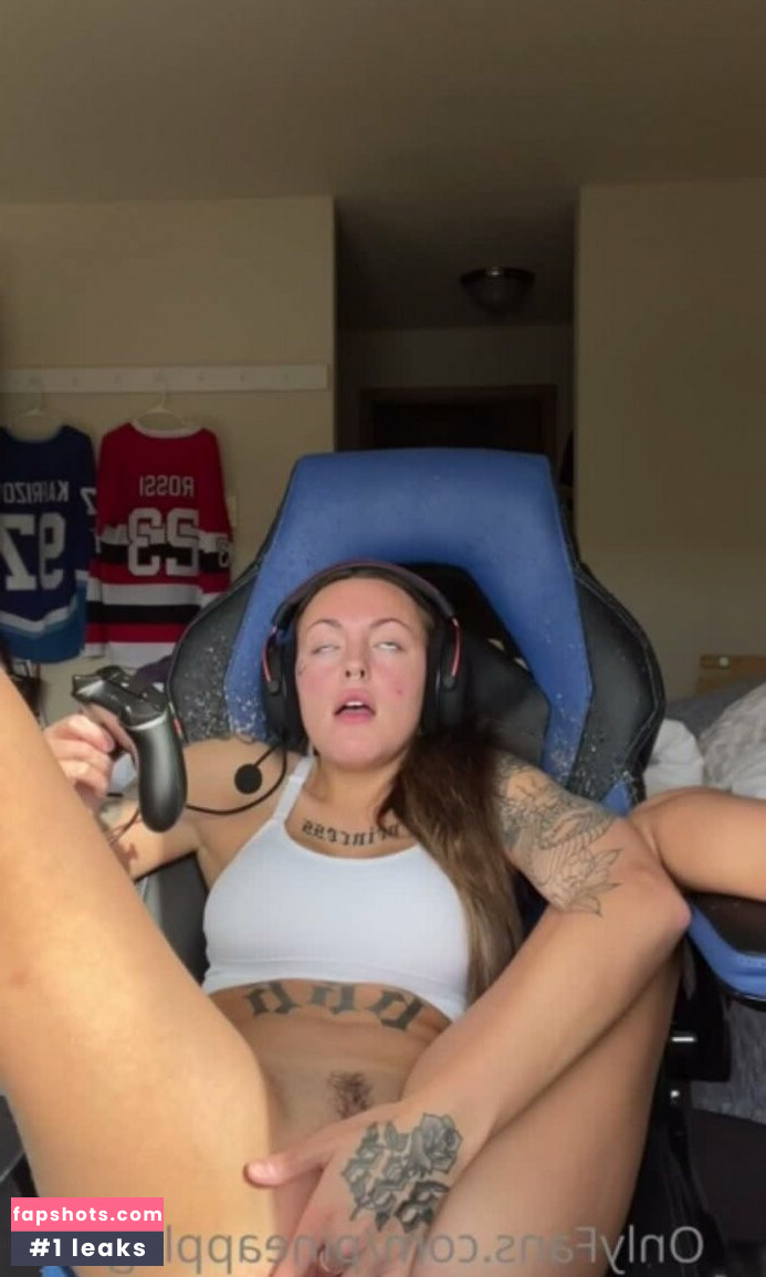 Princess Shawna gallery photo #3