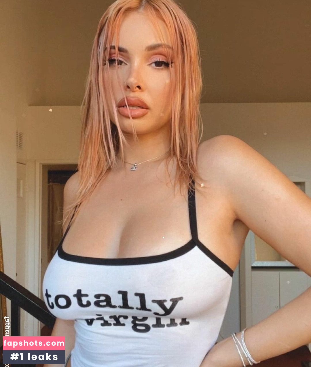 Priscilla gallery photo #11