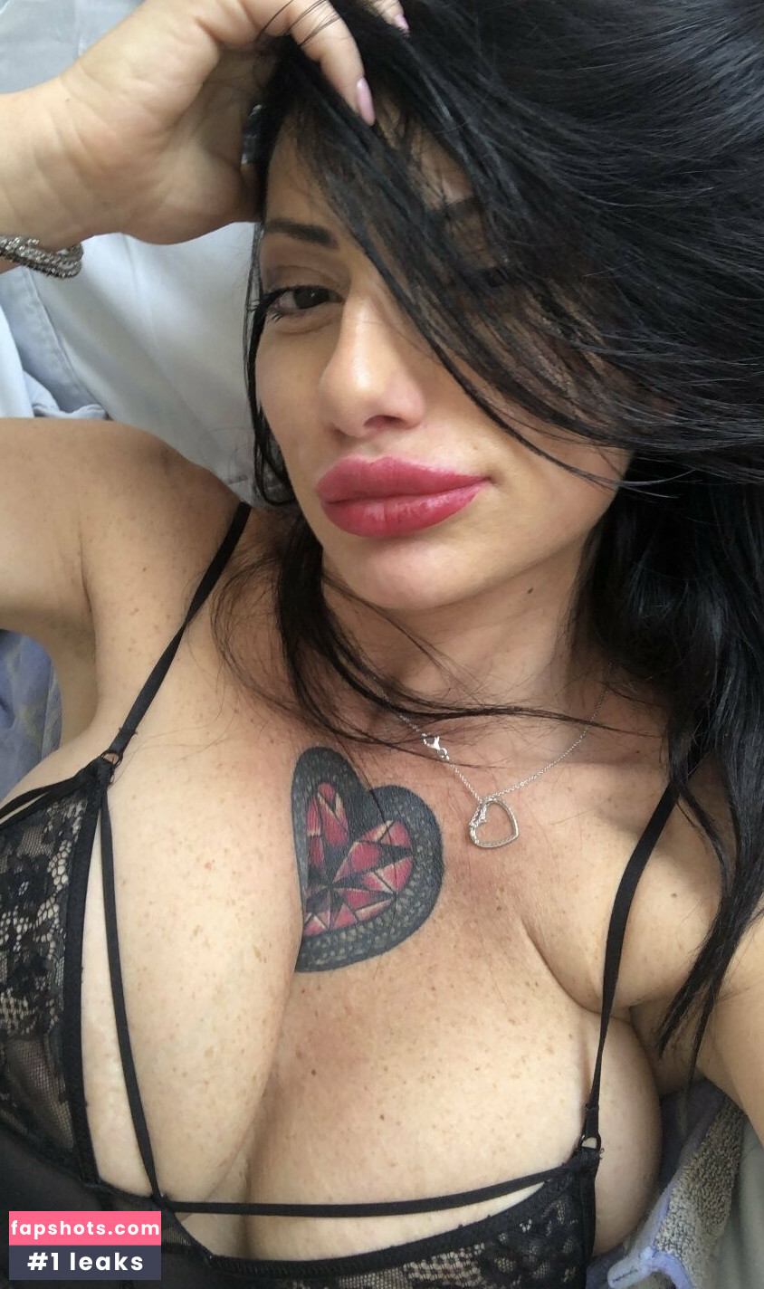 PriscillaSA Filtración Desnuda OnlyFans Foto #3 - Fapshots