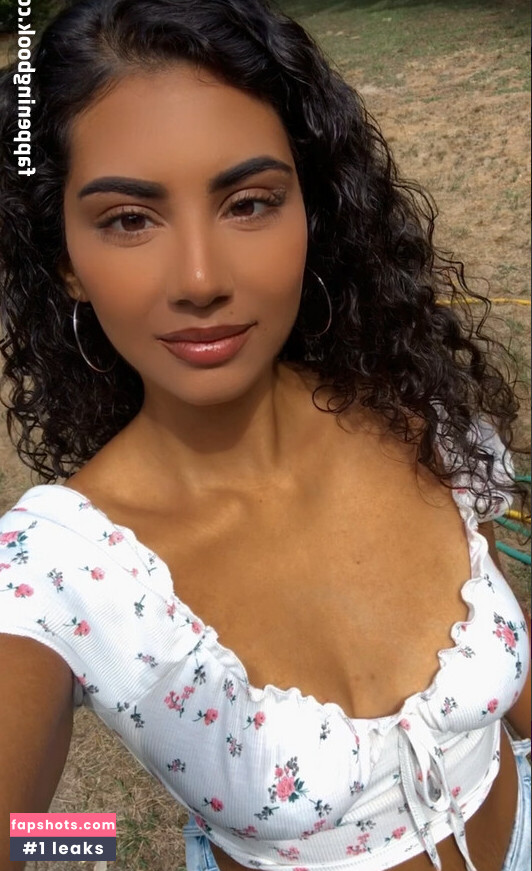 Priya Singh nude babe gallery