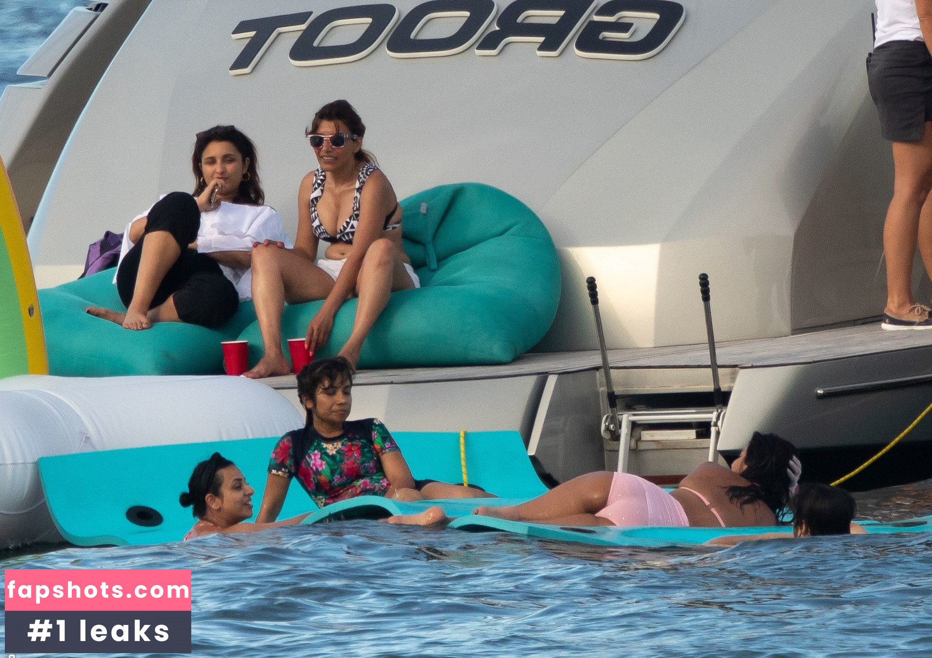 Priyanka Chopra gallery photo #276