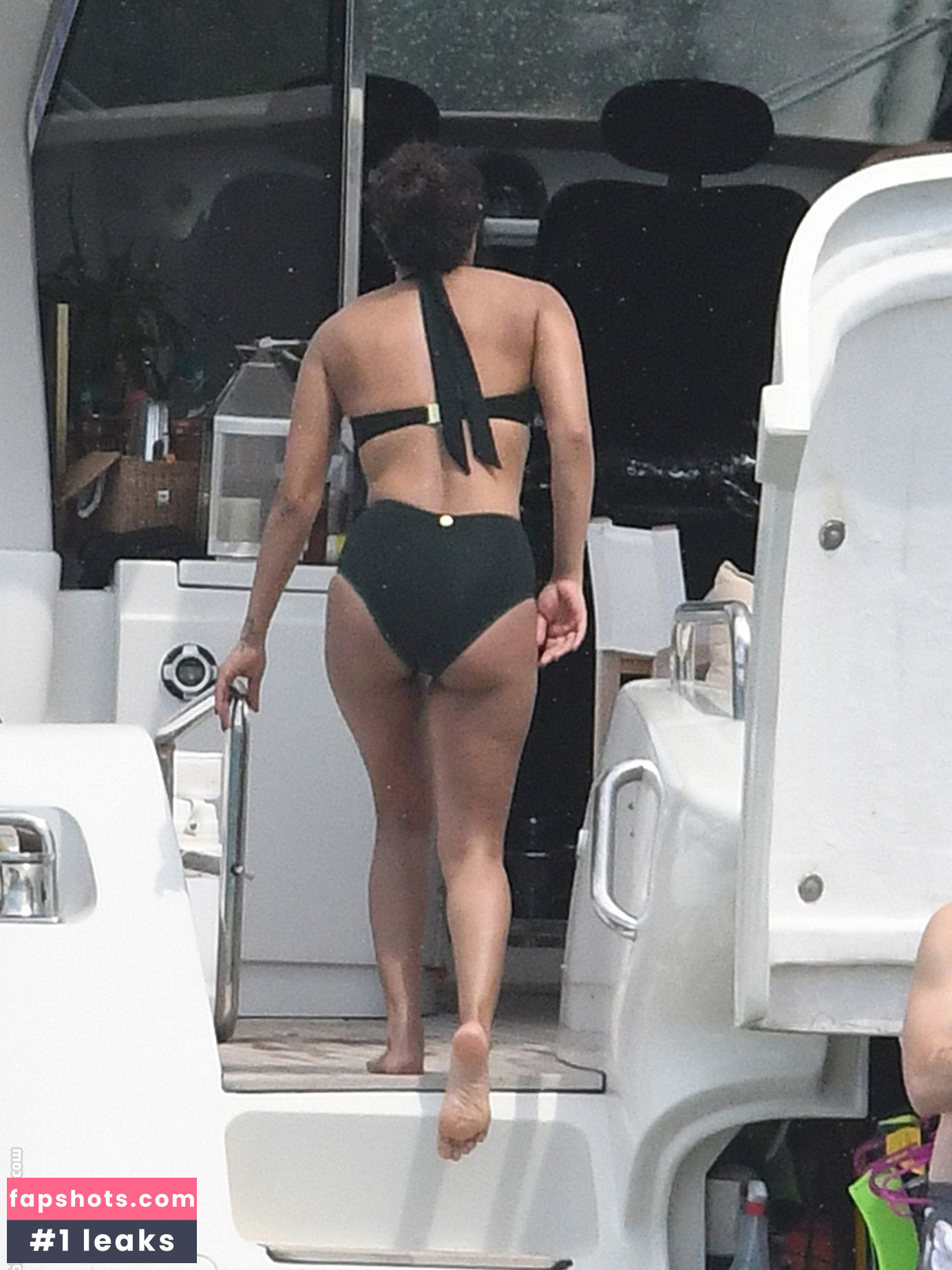 Priyanka Chopra gallery photo #318