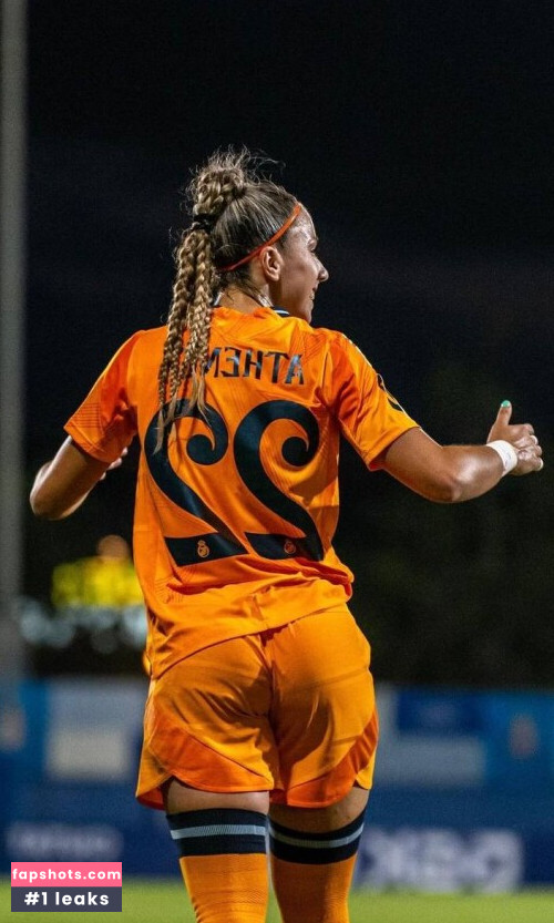 Professional Athletes gallery photo #1680