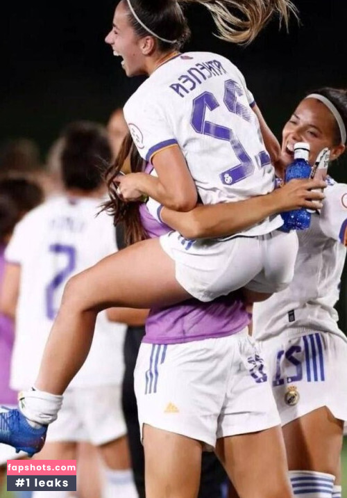 Professional Athletes gallery photo #1684