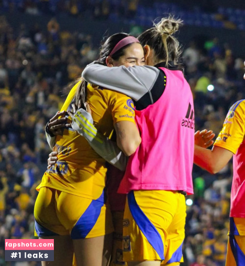 Professional Athletes gallery photo #1761