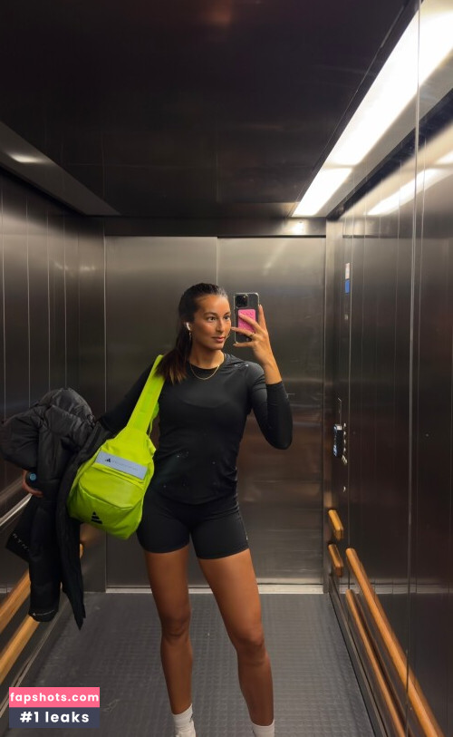 Professional Athletes gallery photo #2393