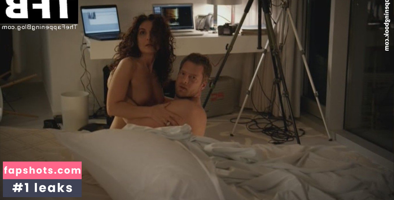 Proschat Madani gallery photo #3