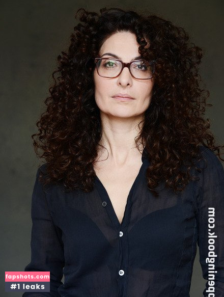 Proschat Madani gallery photo #8