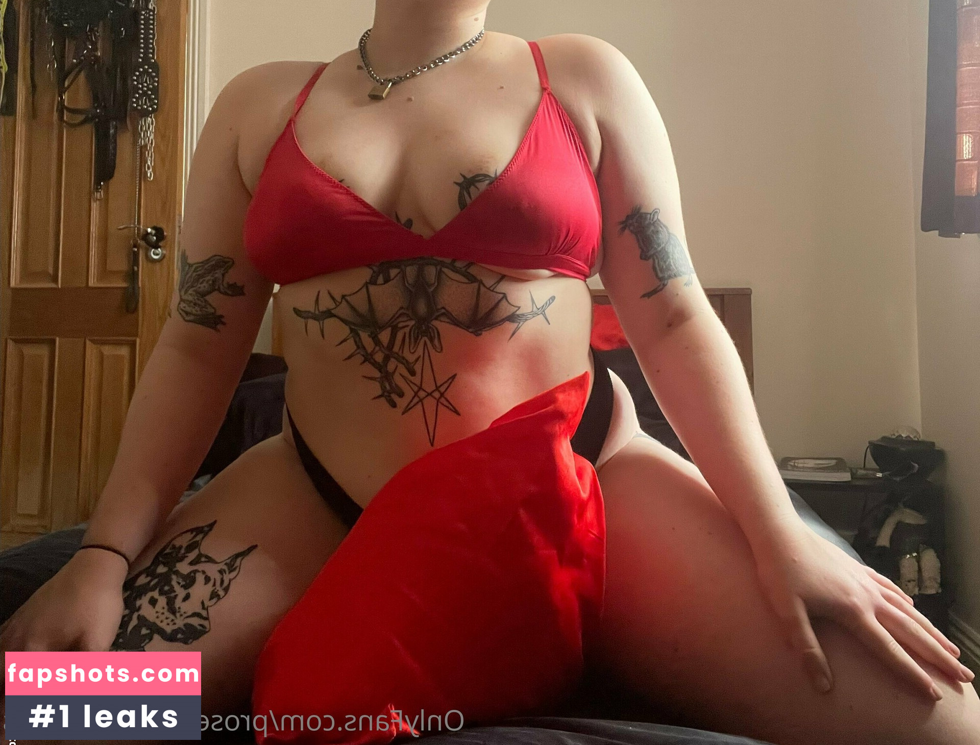 prosecco-glazed-lips gallery photo #17