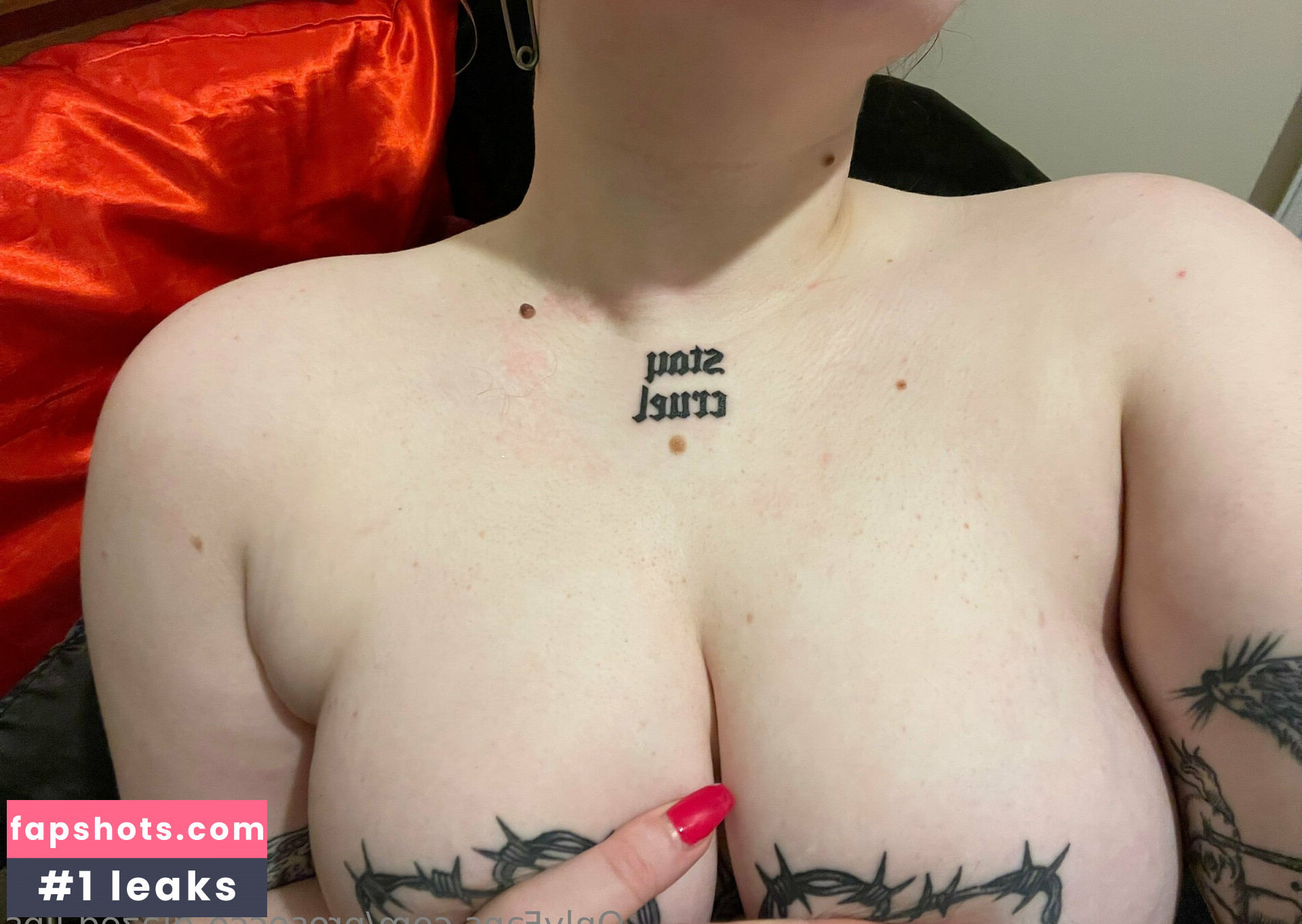 prosecco-glazed-lips gallery photo #5