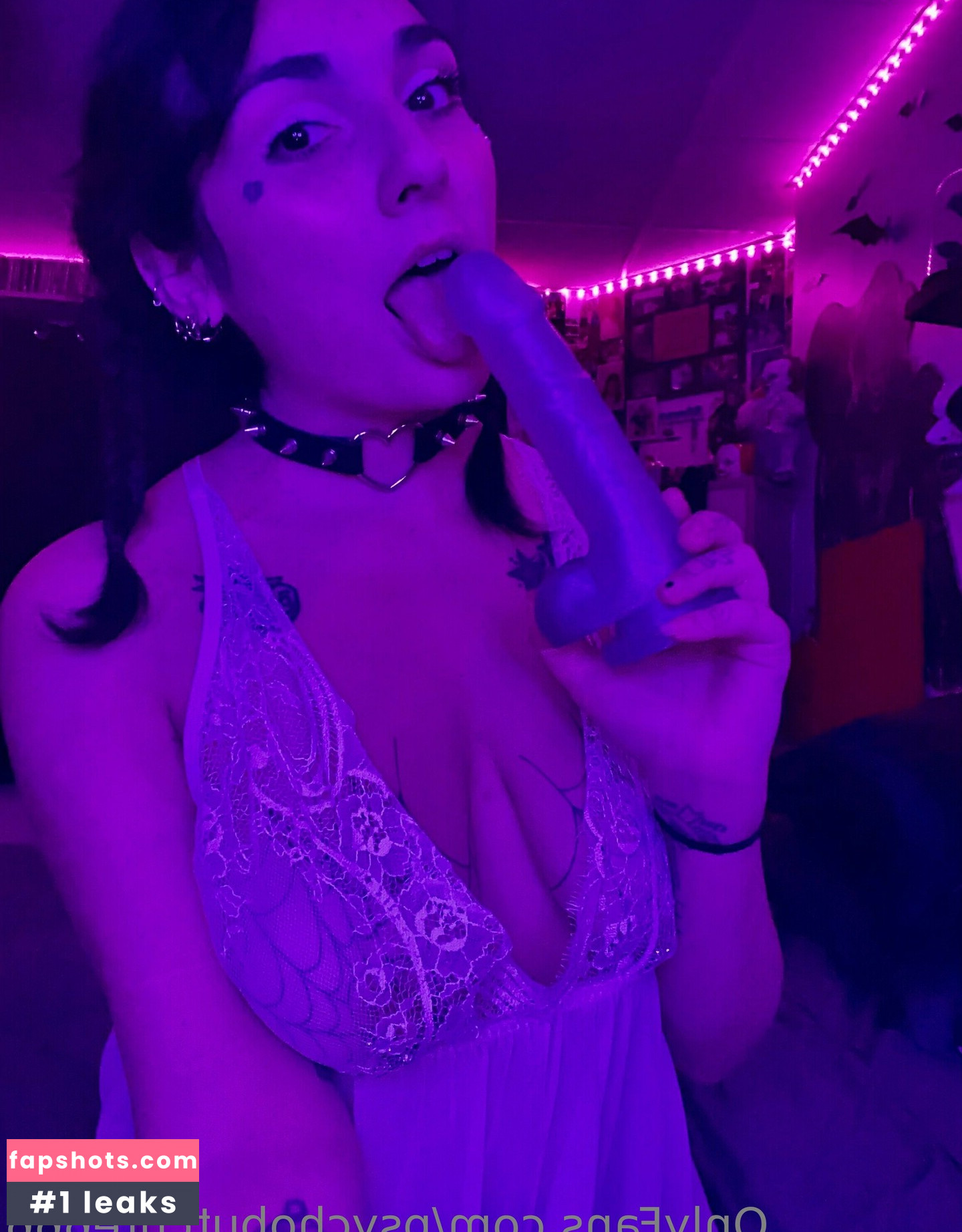 Psychobutcute gallery photo #17