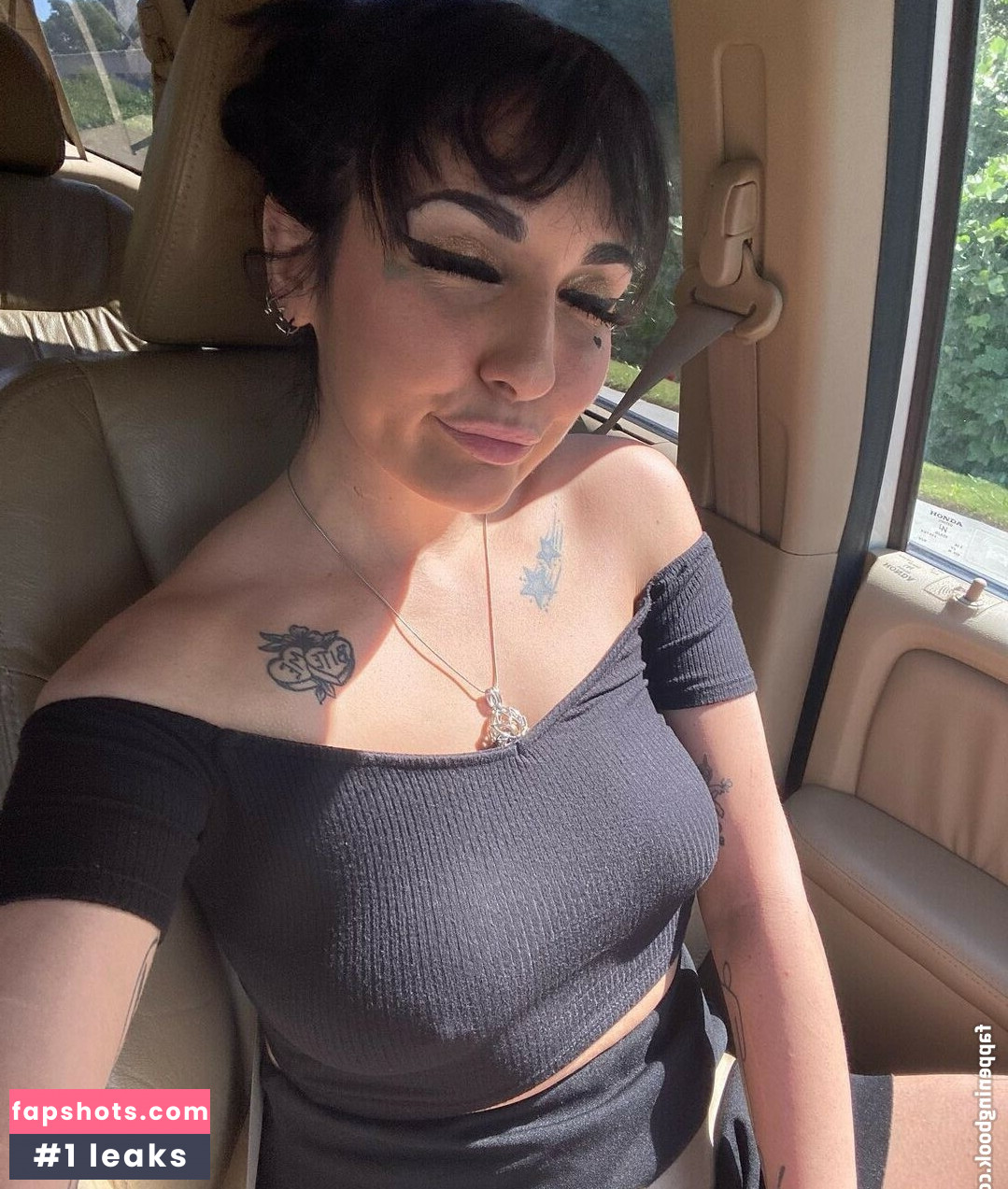 Psychobutcute gallery photo #5