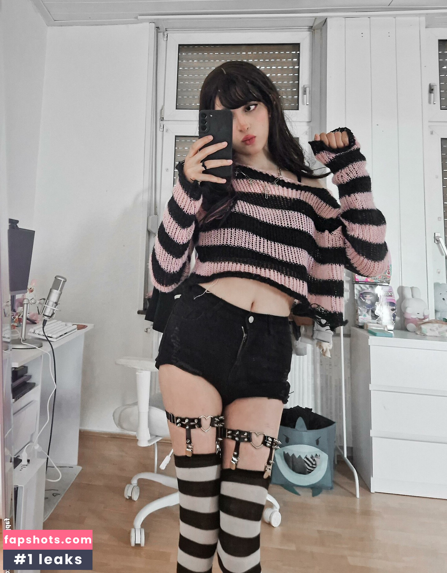 Puruchuu nude babe gallery