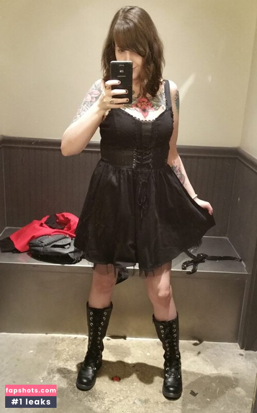 PushingUpRoses gallery photo #64