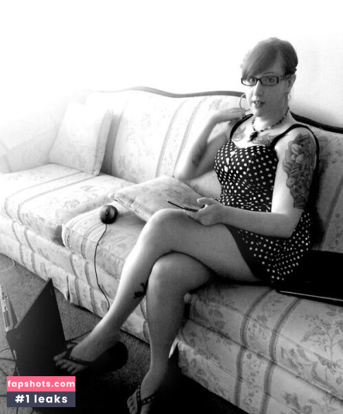 PushingUpRoses gallery photo #68