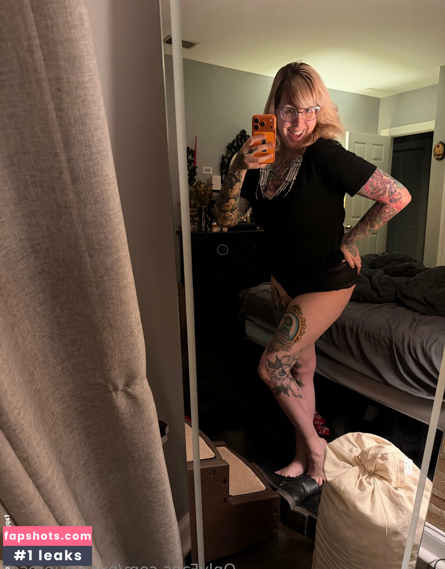 PushingUpRoses gallery photo #2