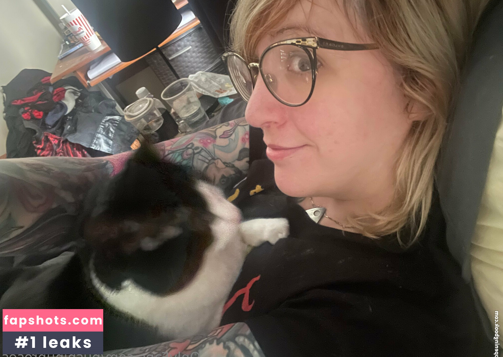 PushingUpRoses gallery photo #144