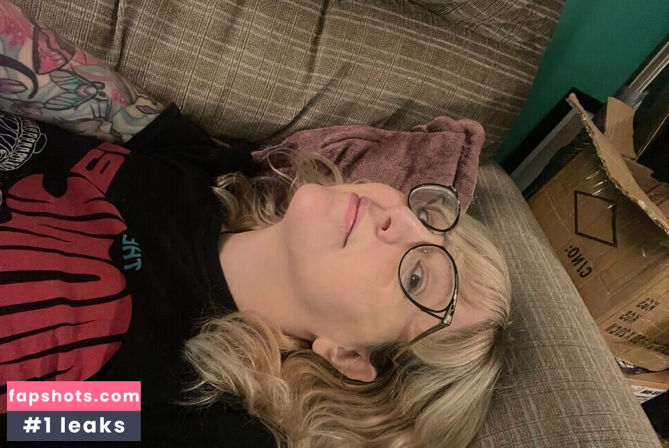 PushingUpRoses gallery photo #30