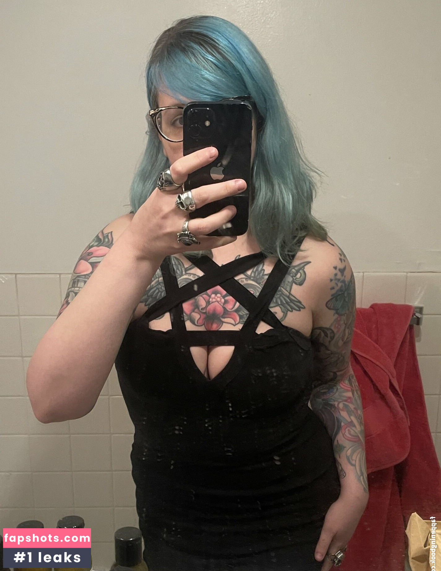 PushingUpRoses gallery photo #309