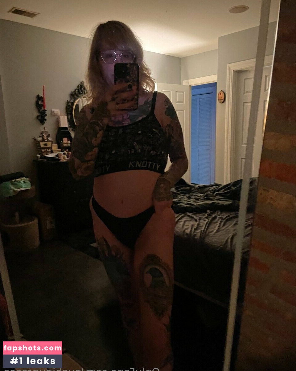 PushingUpRoses gallery photo #53