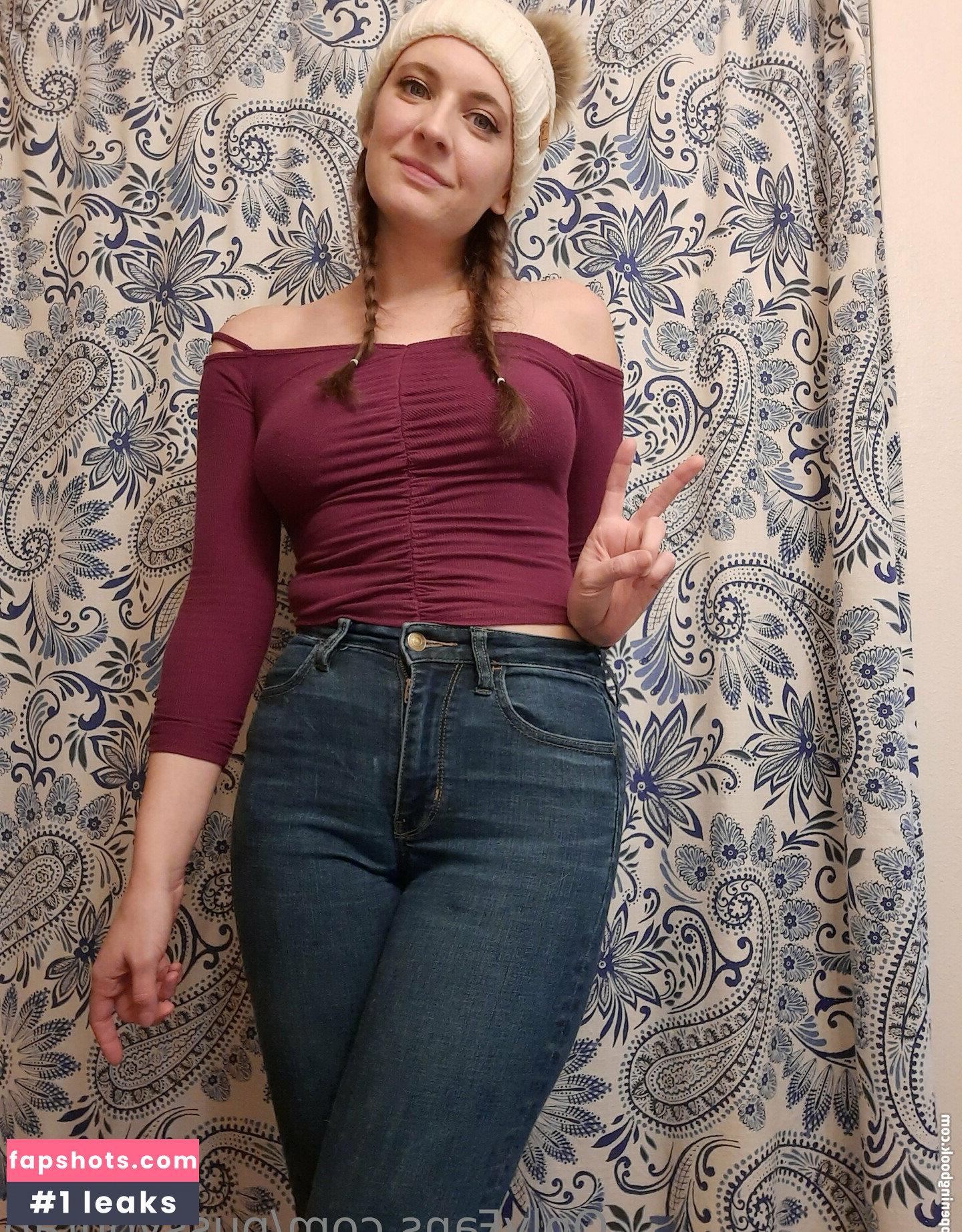 pussyontap gallery photo #2