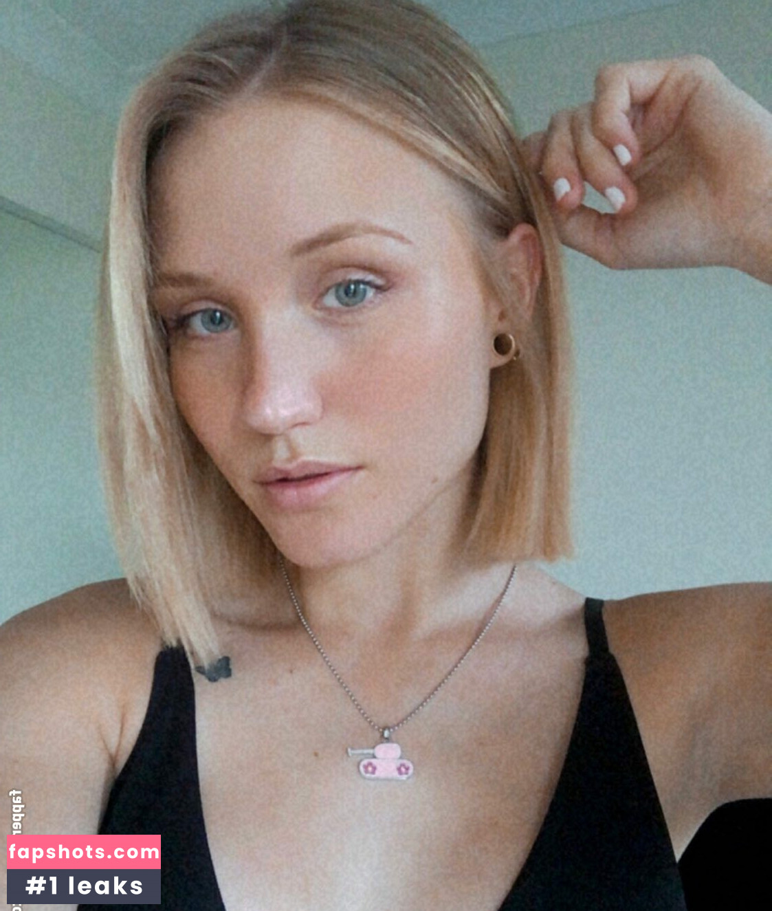 QAEKZ Nude Leaks OnlyFans Photos #25 - LeakJerk