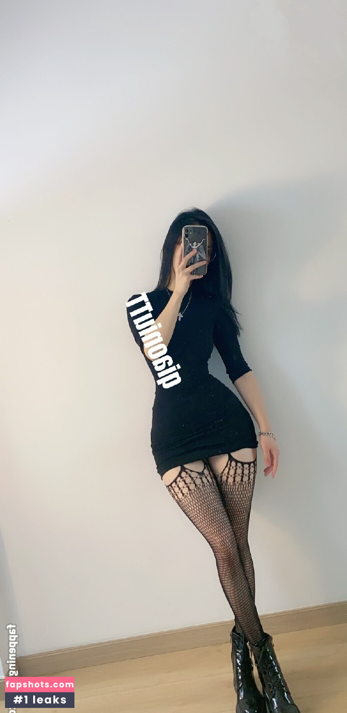 QiaoniuTT gallery photo #1035