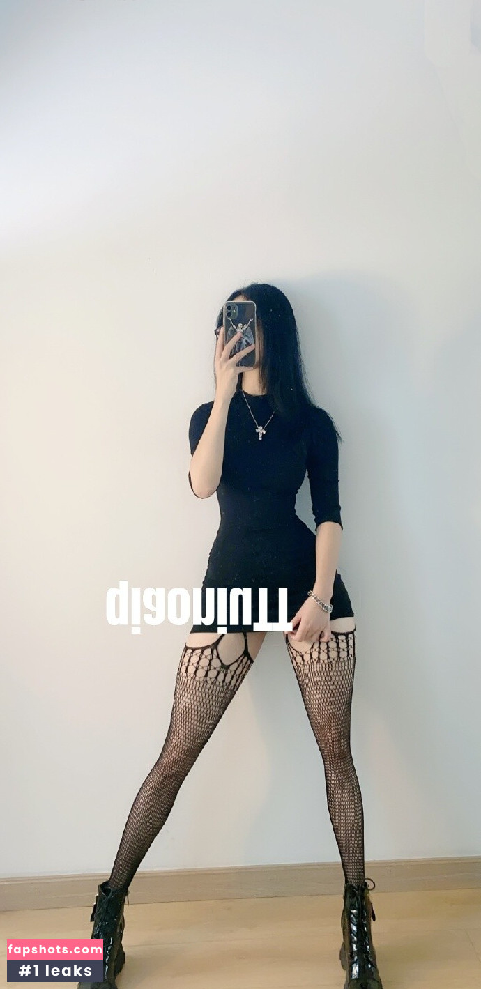 QiaoniuTT gallery photo #1036