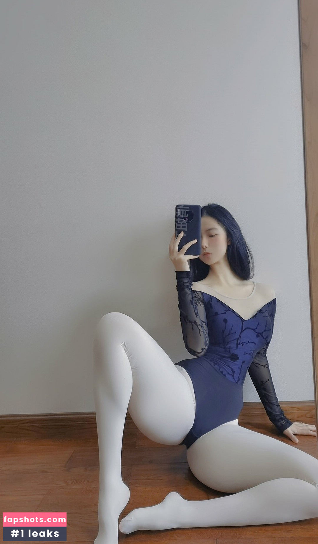 QiaoniuTT gallery photo #1102