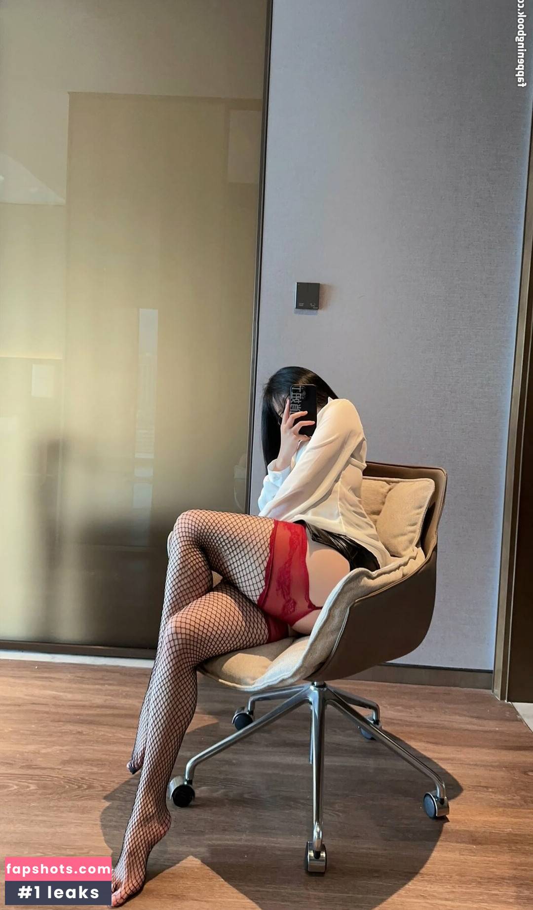 QiaoniuTT gallery photo #1269