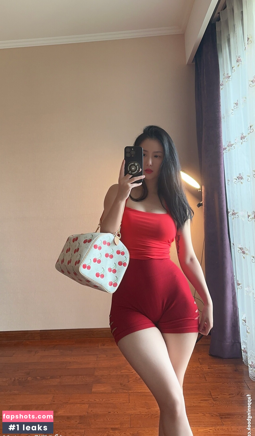 QiaoniuTT gallery photo #136