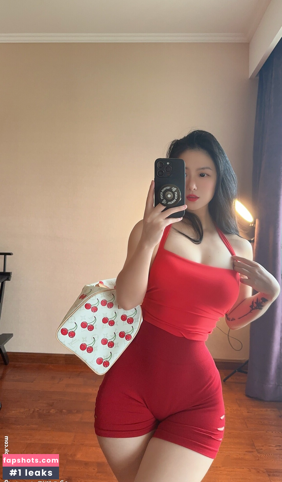 QiaoniuTT gallery photo #137