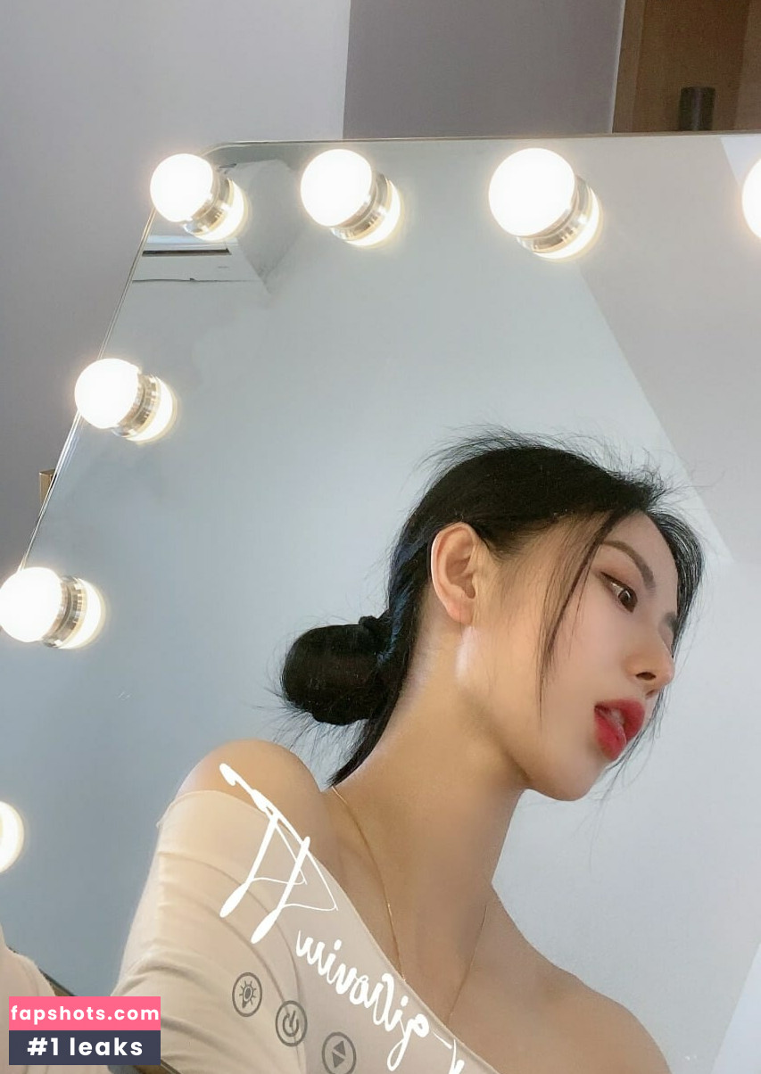 QiaoniuTT gallery photo #1366