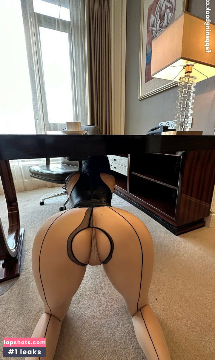 QiaoniuTT gallery photo #1442