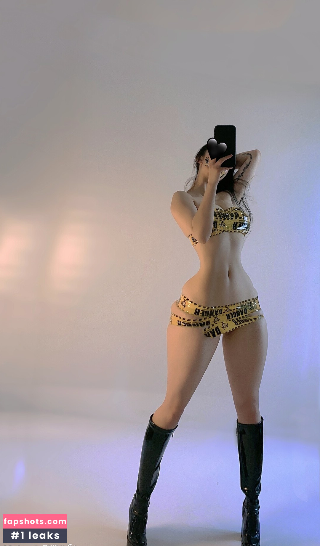 QiaoniuTT gallery photo #146