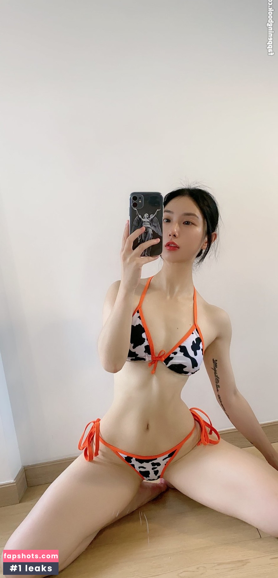 QiaoniuTT gallery photo #1676