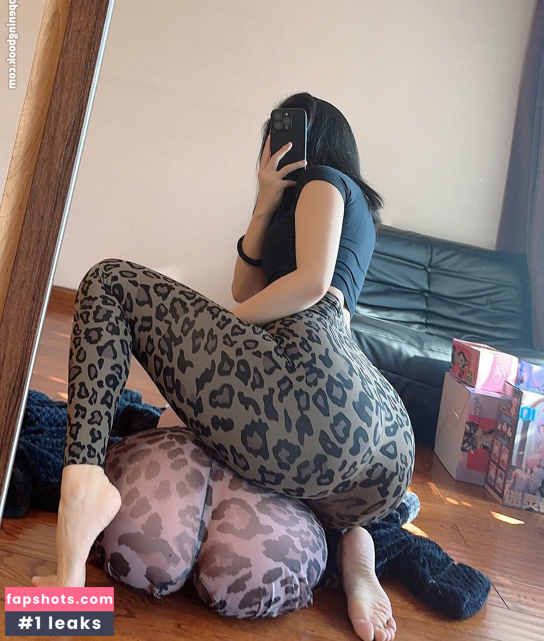 QiaoniuTT gallery photo #169