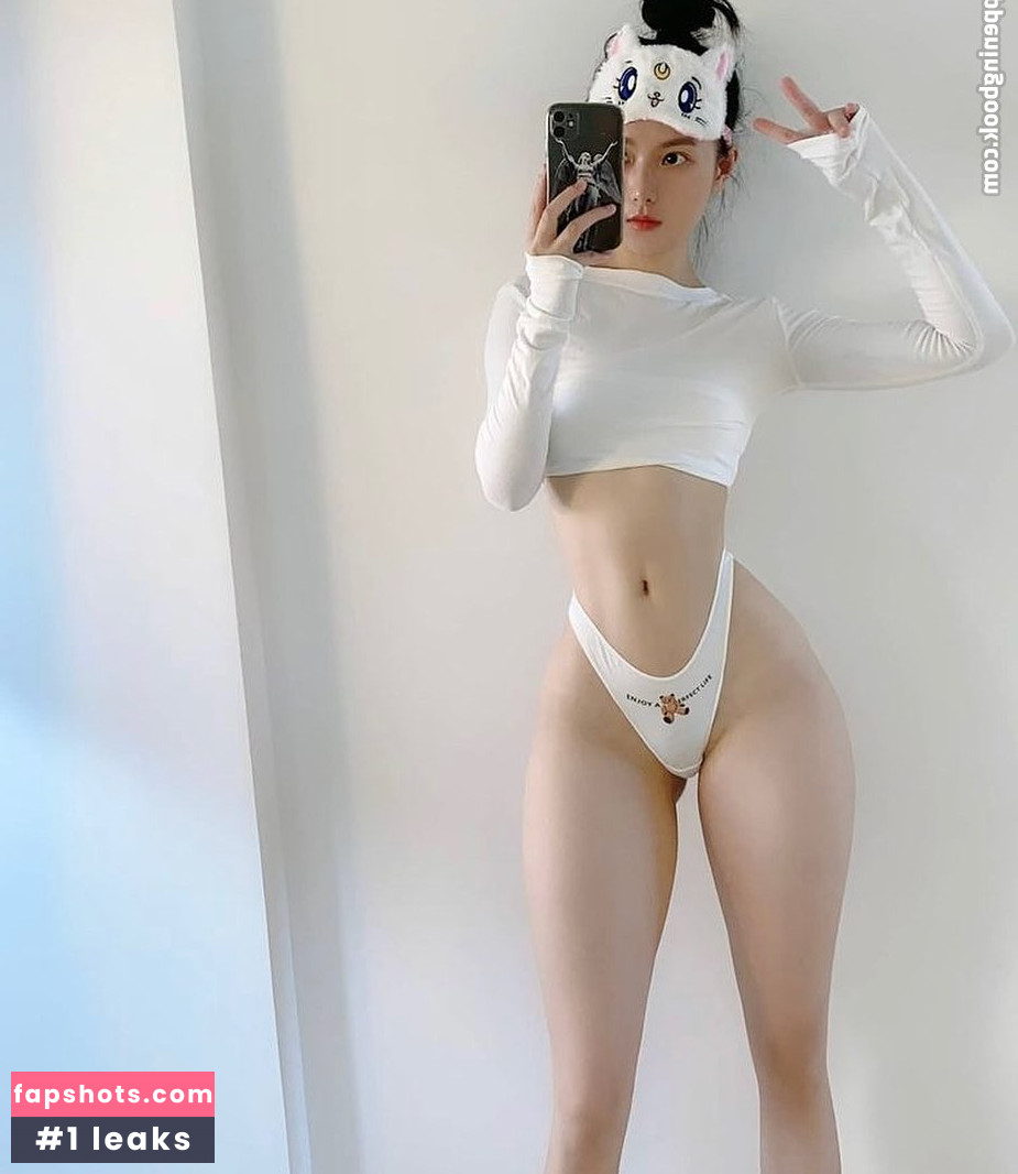 QiaoniuTT gallery photo #1757