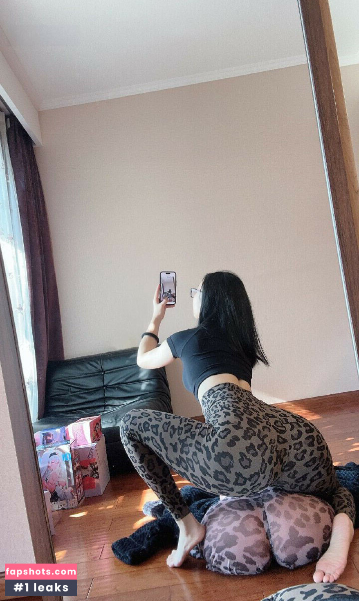 QiaoniuTT gallery photo #231