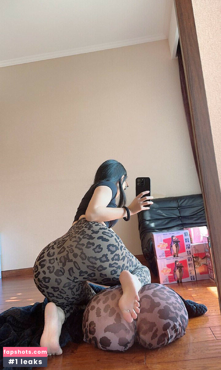 QiaoniuTT gallery photo #237