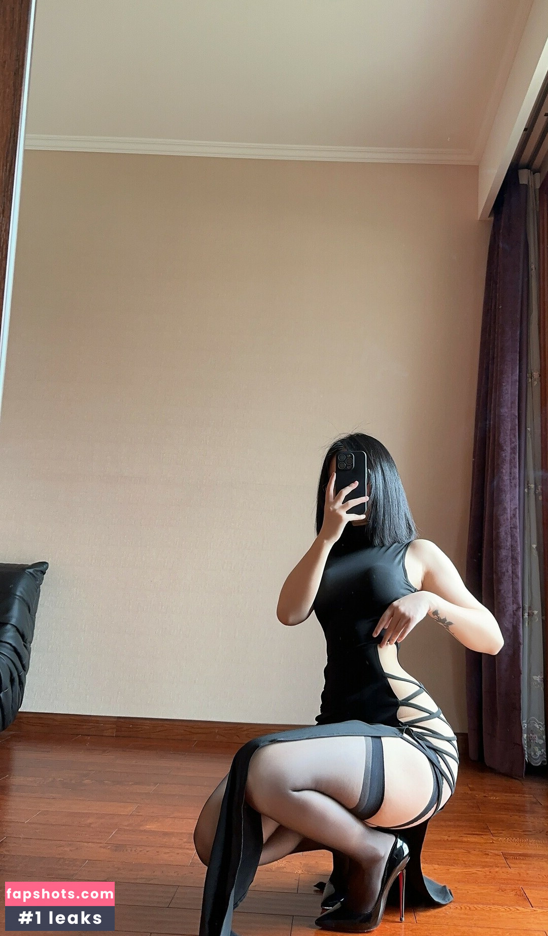 QiaoniuTT gallery photo #263