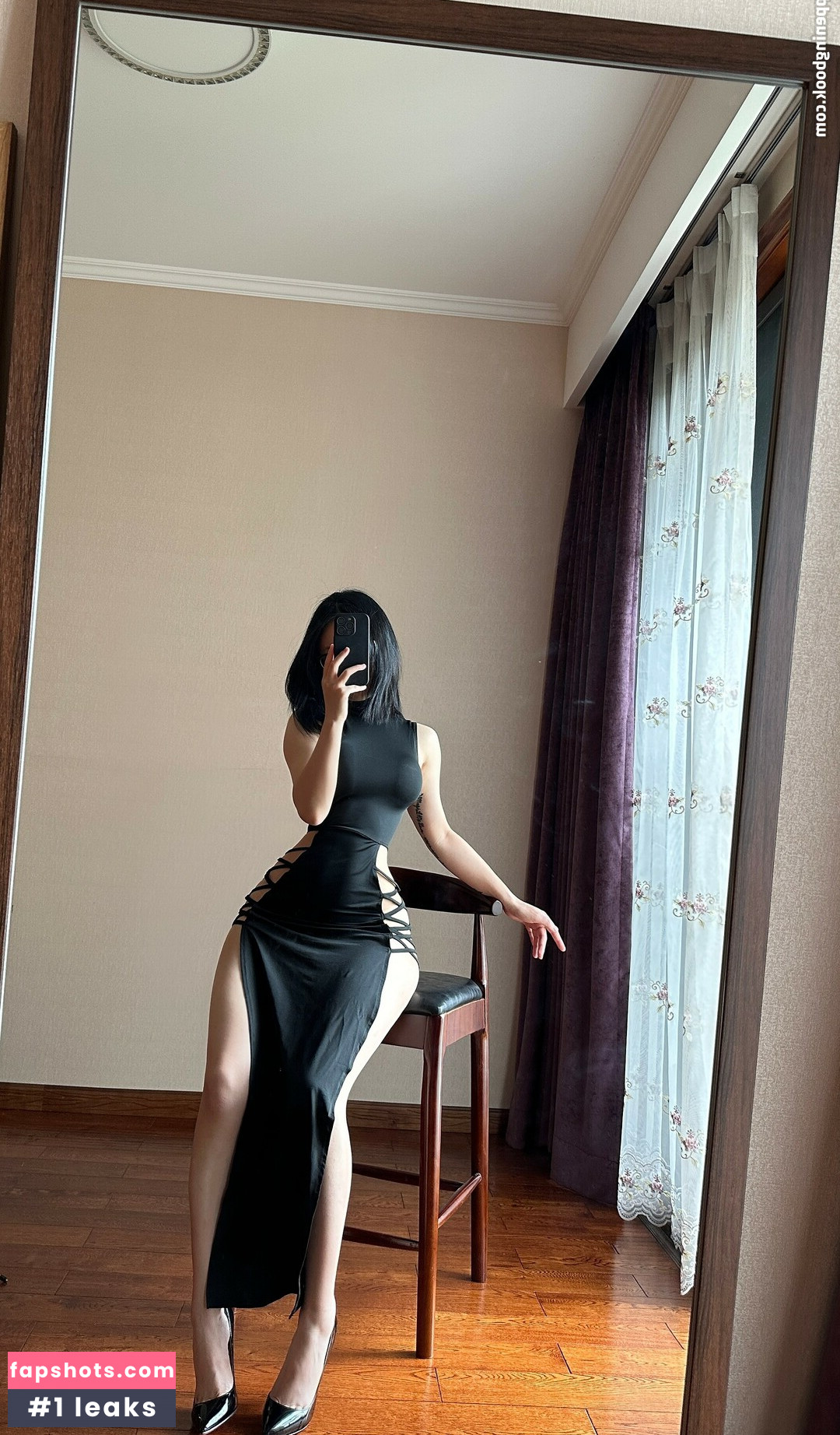 QiaoniuTT gallery photo #264