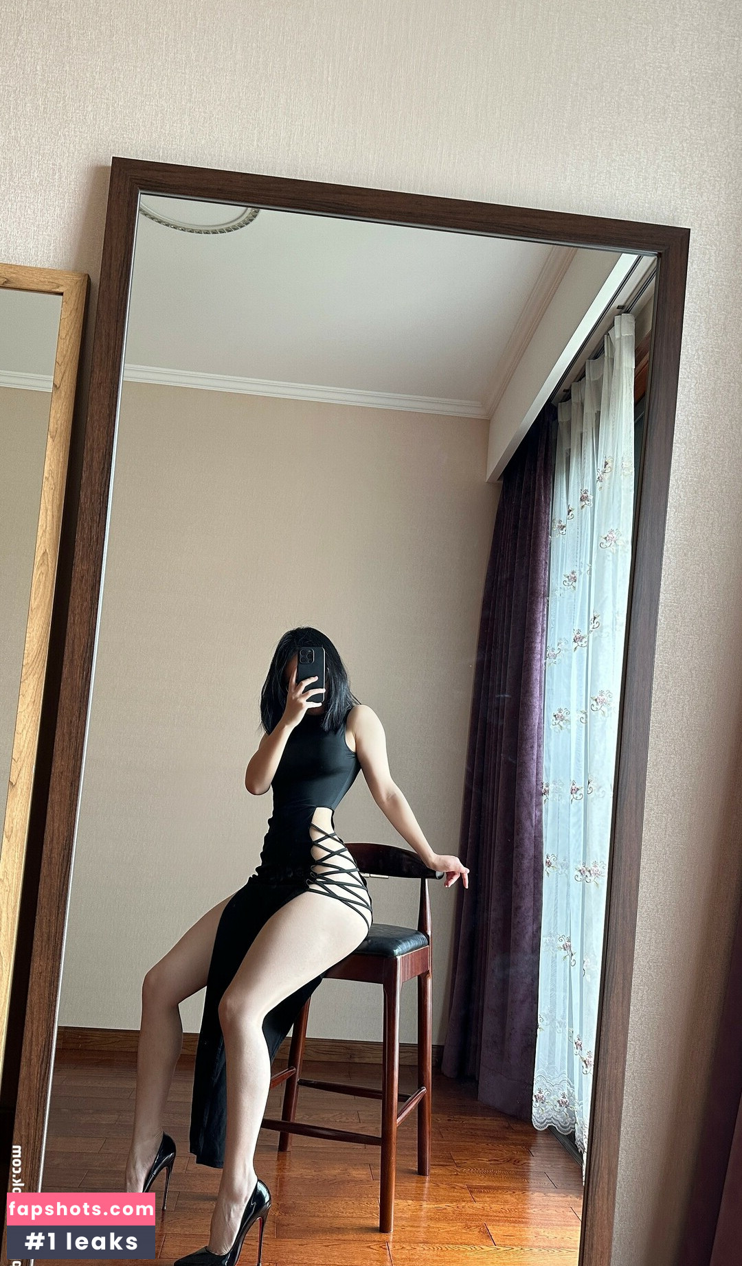 QiaoniuTT gallery photo #268