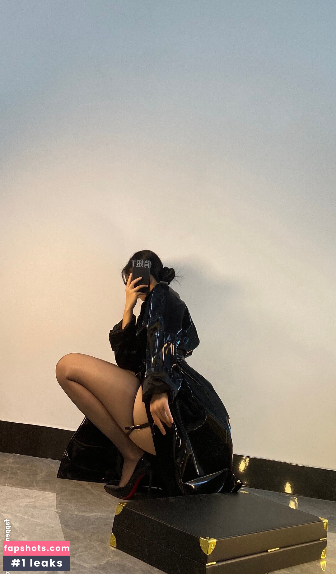 QiaoniuTT gallery photo #297