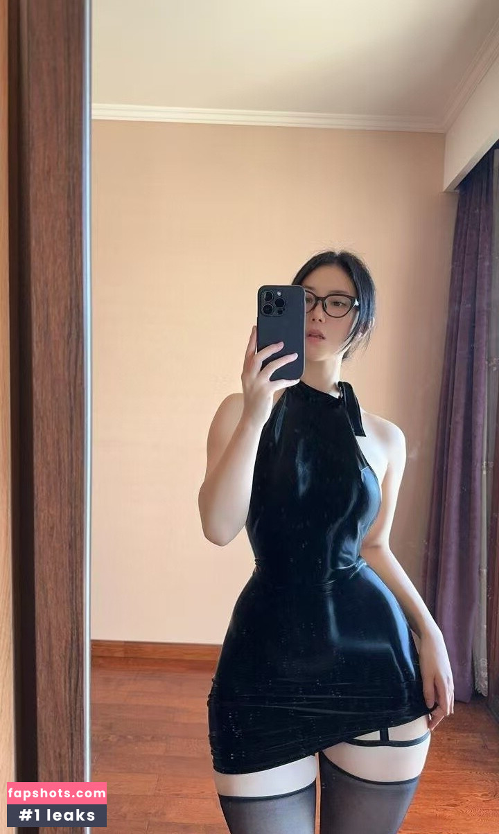 QiaoniuTT gallery photo #347