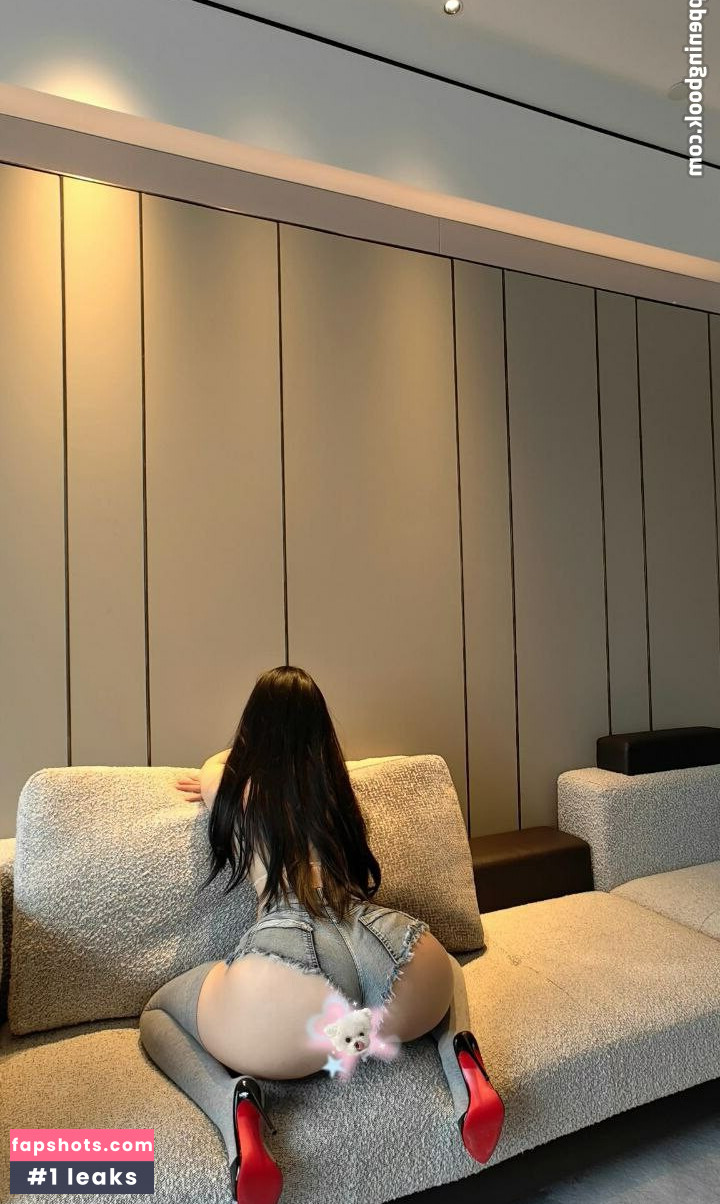 QiaoniuTT gallery photo #353