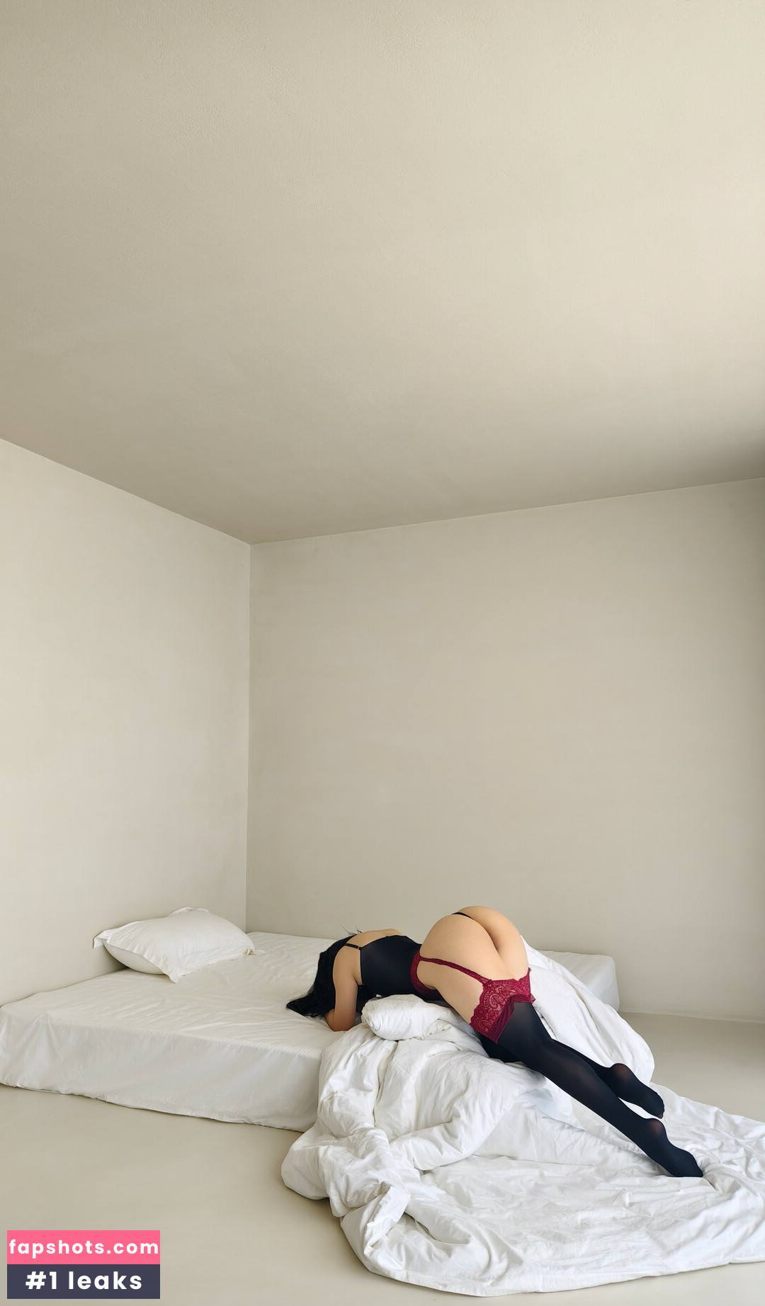 QiaoniuTT gallery photo #390